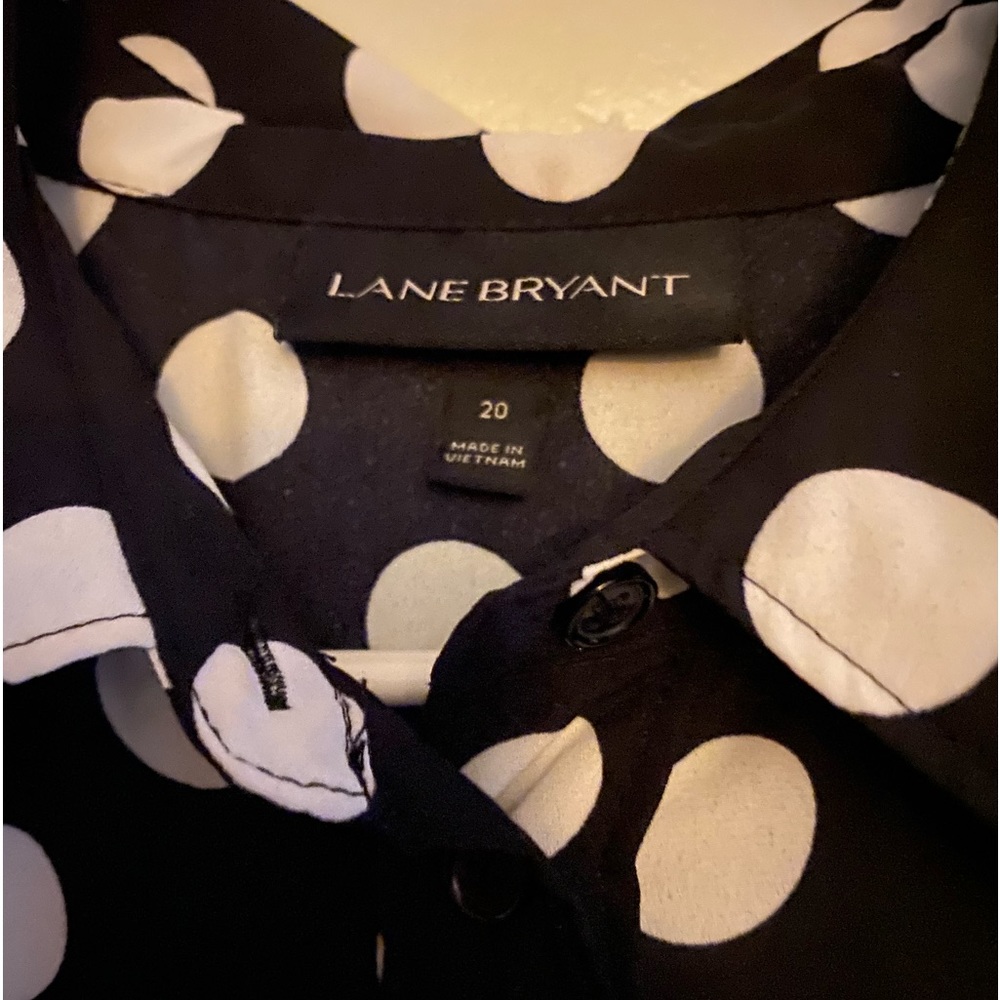 Very pretty black and white poke a dot blouse smoke free pet free home.